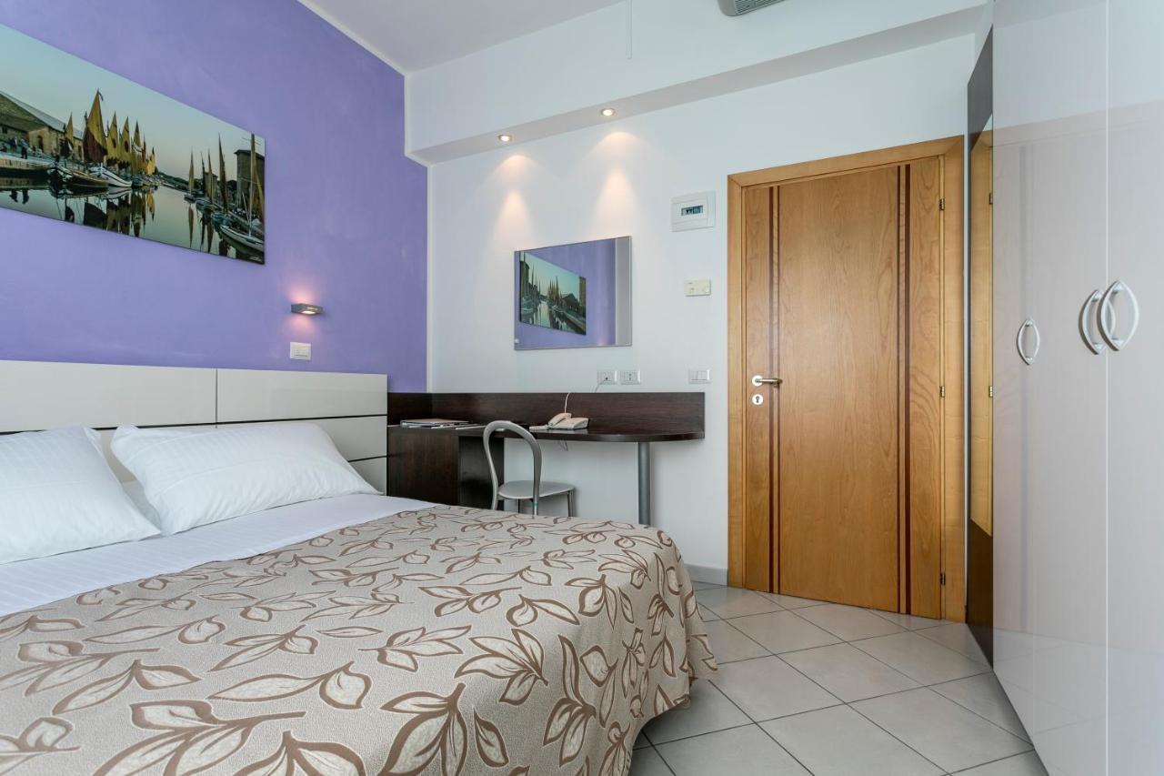 Hotel Baya - In Centro, Sul Mare มิลาโน แมริตทิมา ภายนอก รูปภาพ