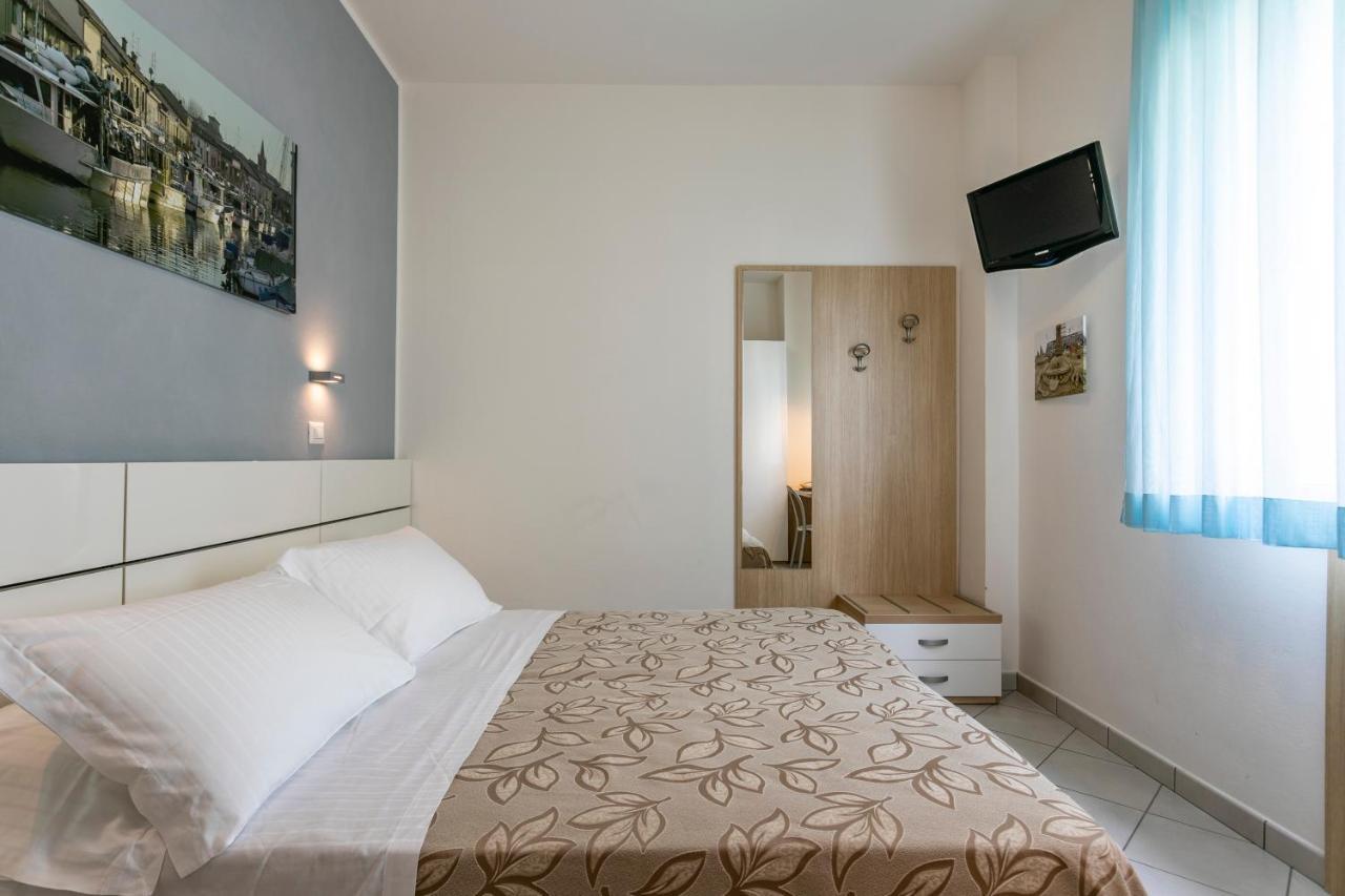 Hotel Baya - In Centro, Sul Mare มิลาโน แมริตทิมา ภายนอก รูปภาพ