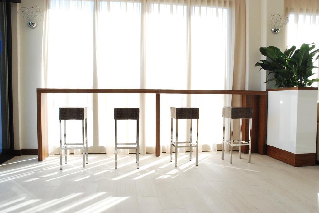 Hotel Baya - In Centro, Sul Mare มิลาโน แมริตทิมา ภายนอก รูปภาพ